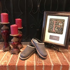 SIMPLE Vintage Leather Clogs, new never worn